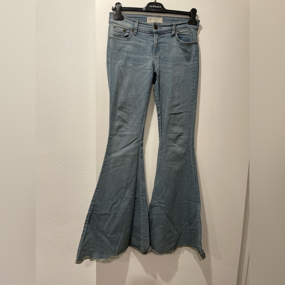 Free People Women's Light Blue‎ Flare Jeans